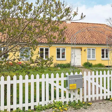 11 Person In R Sk Bing Hotel Ærøskøbing
