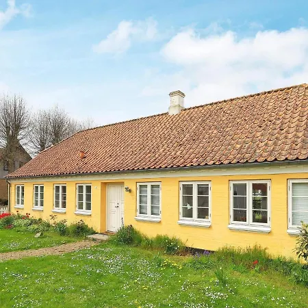 11 Person In R Sk Bing 4* Ærøskøbing
